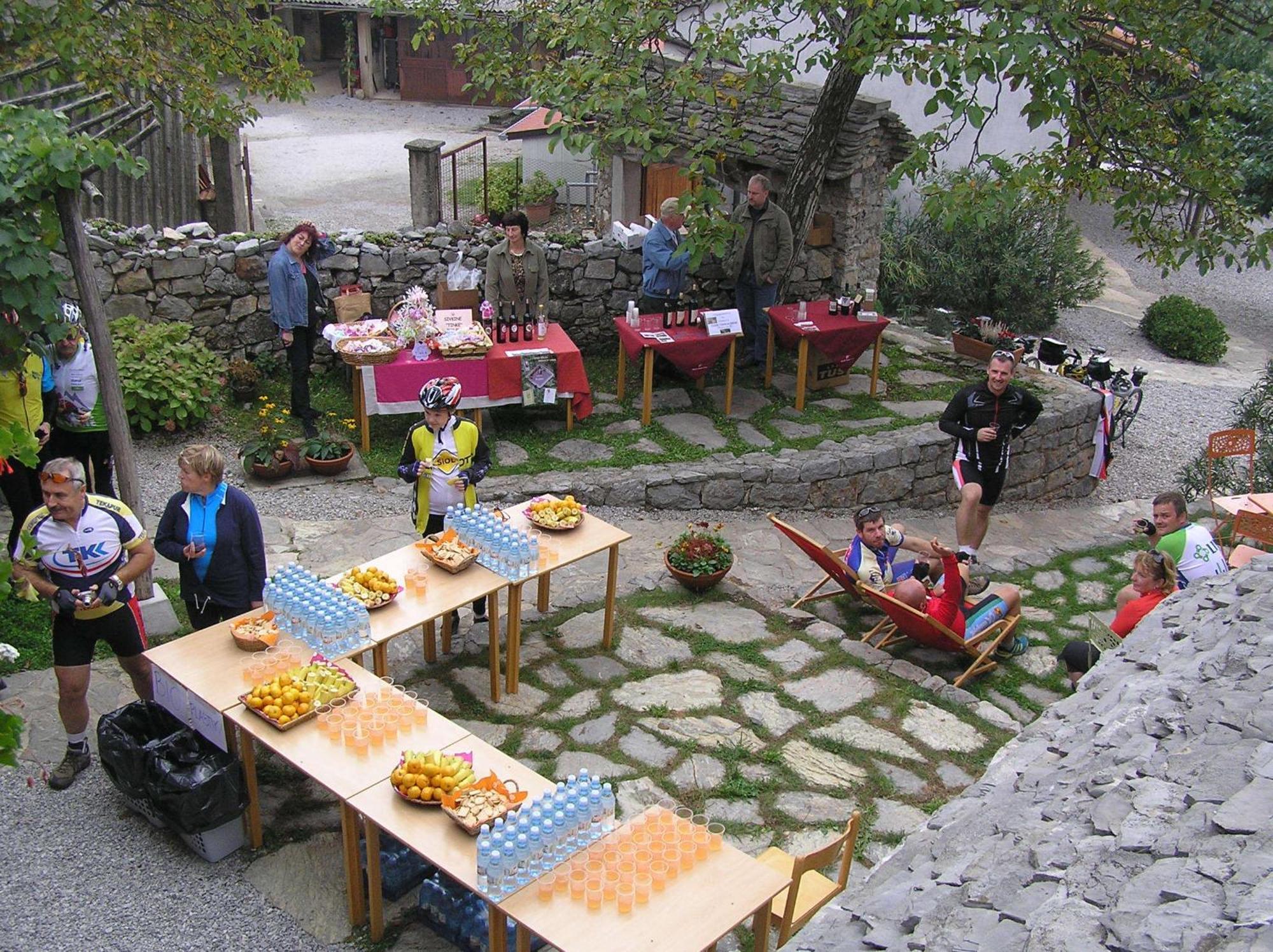 Pliskovica Youth Hostel Exterior foto